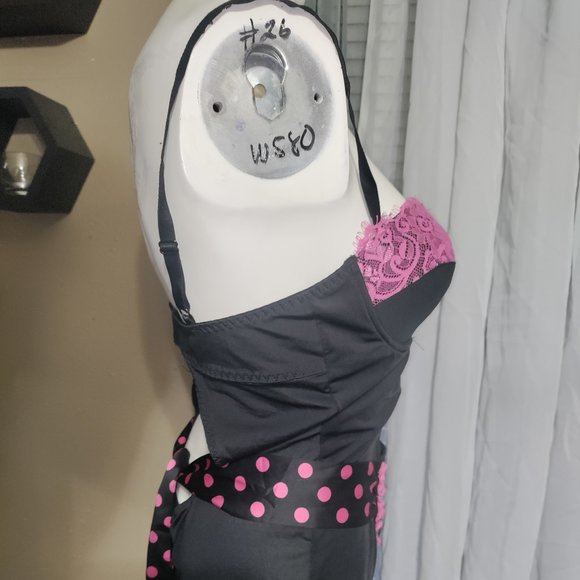 Adorable Little Maid Outfit - Picture 3 of 7